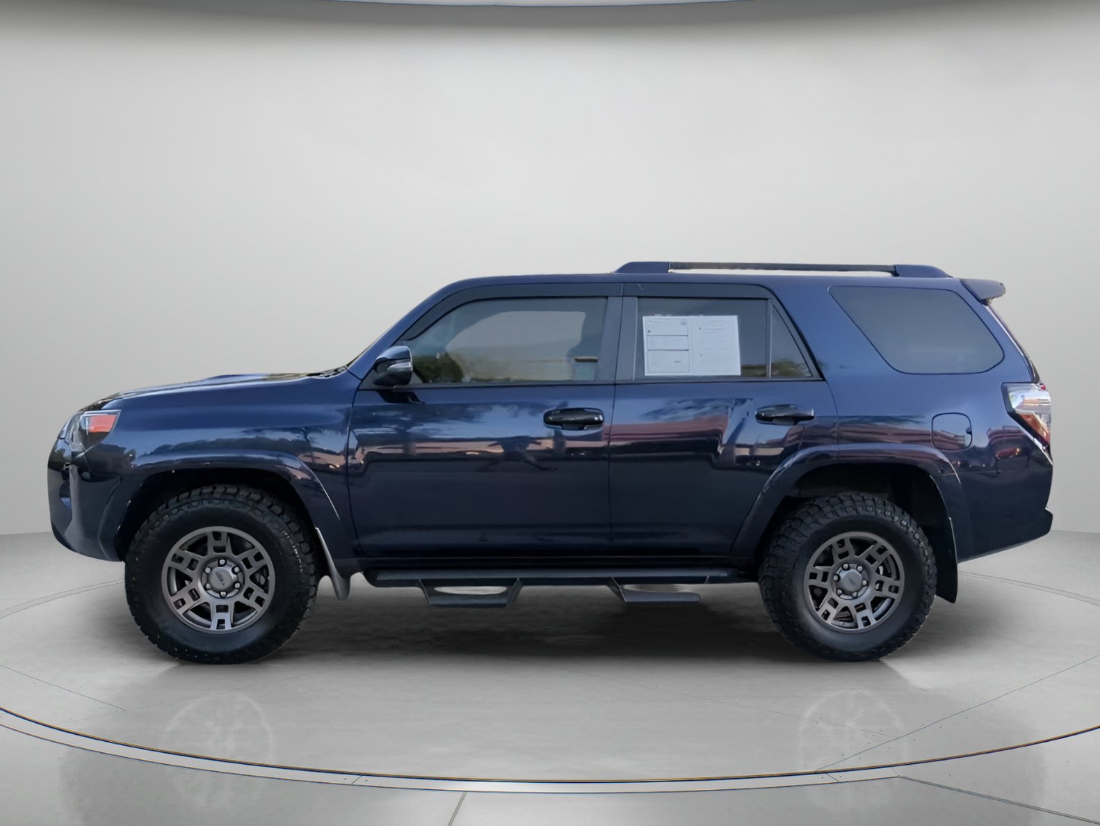 Used 2020 Toyota 4Runner Venture w/ Moonroof Package AWD/4WD image 13