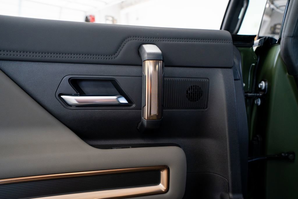 Used 2025 GMC Hummer EV 3X image 44