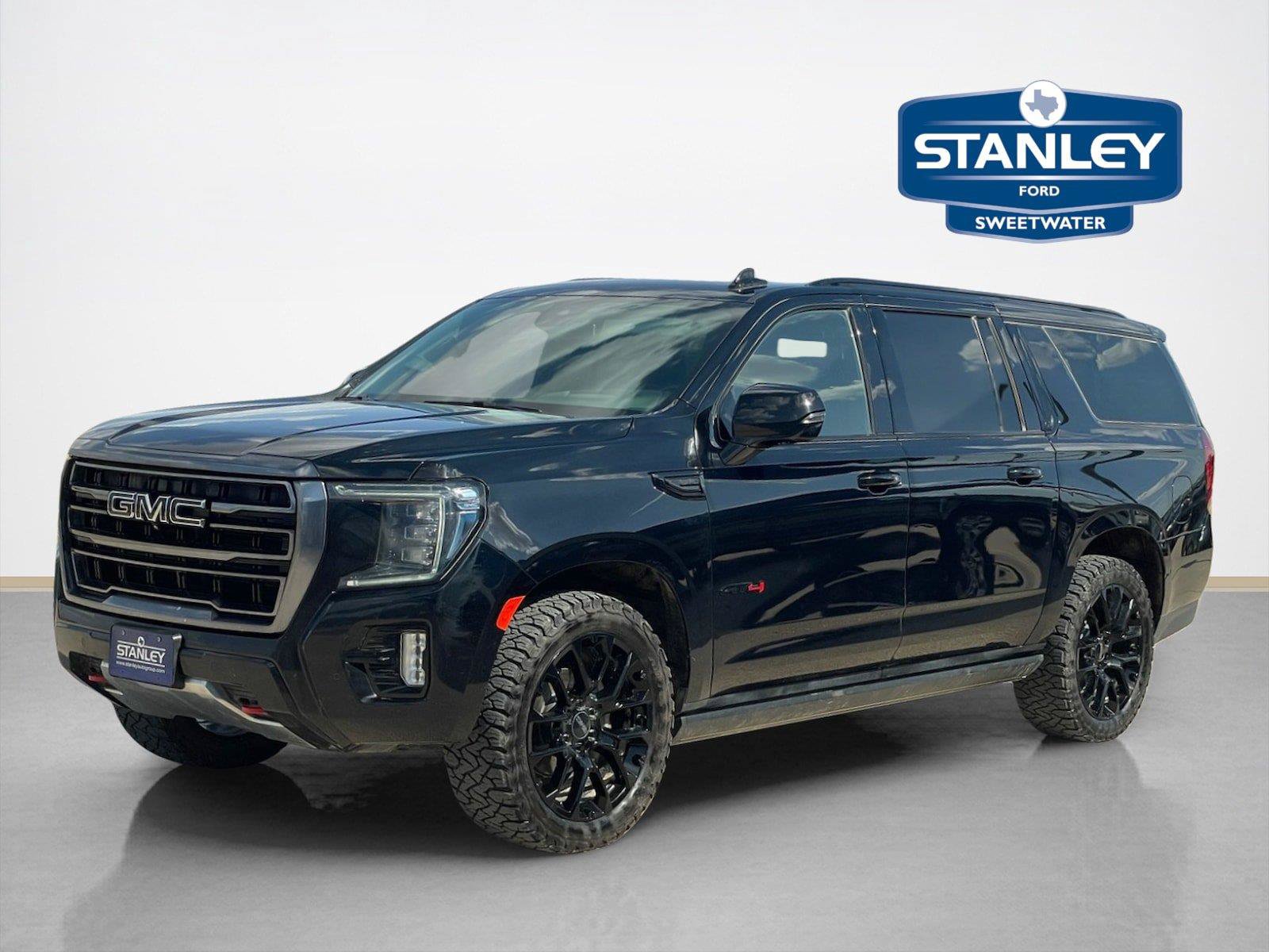 Used 2024 GMC Yukon XL AT4 w/ AT4 Premium Package AWD/4WD image 3