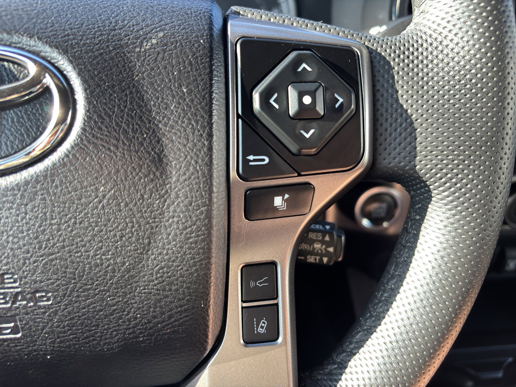 Used 2022 Toyota Tacoma Limited image 20