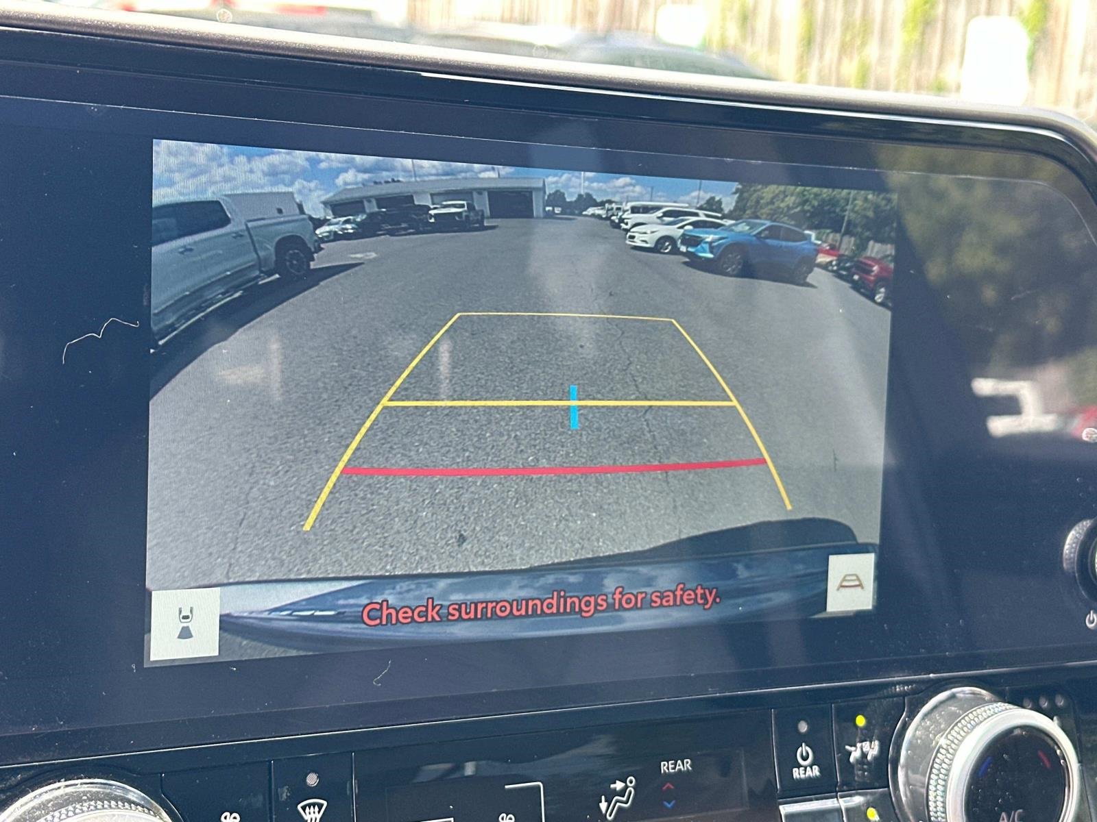 Used 2023 Toyota Highlander Limited image 9