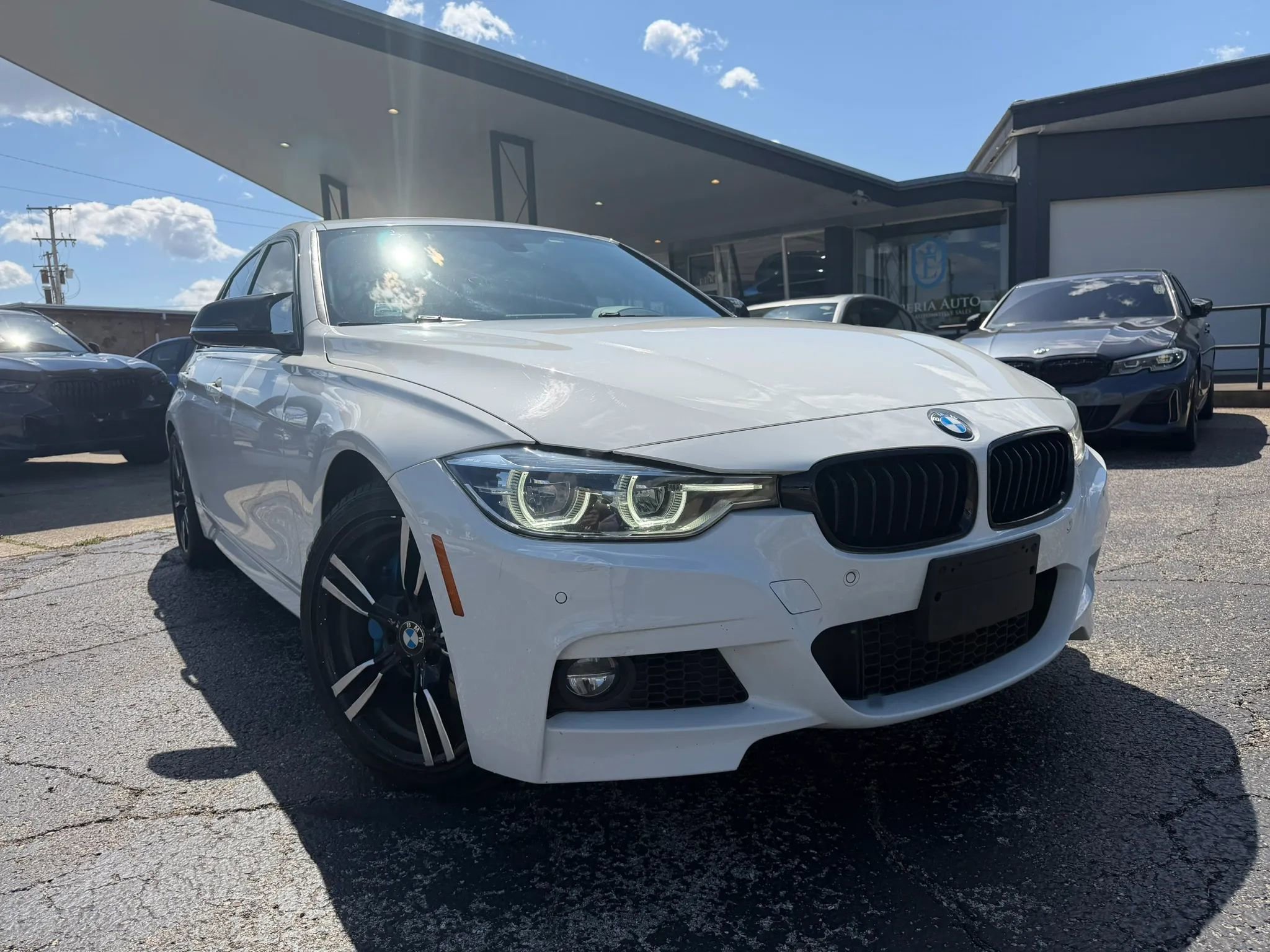 Used 2018 BMW 340i xDrive Sedan w/ Premium Package AWD/4WD image 3