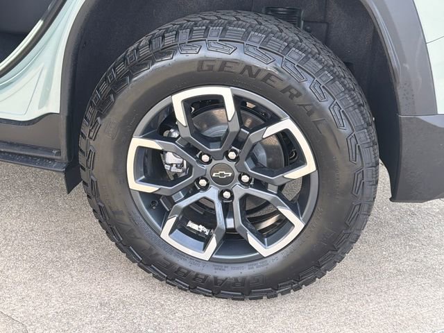 Used 2026 Chevrolet Equinox ACTIV image 22