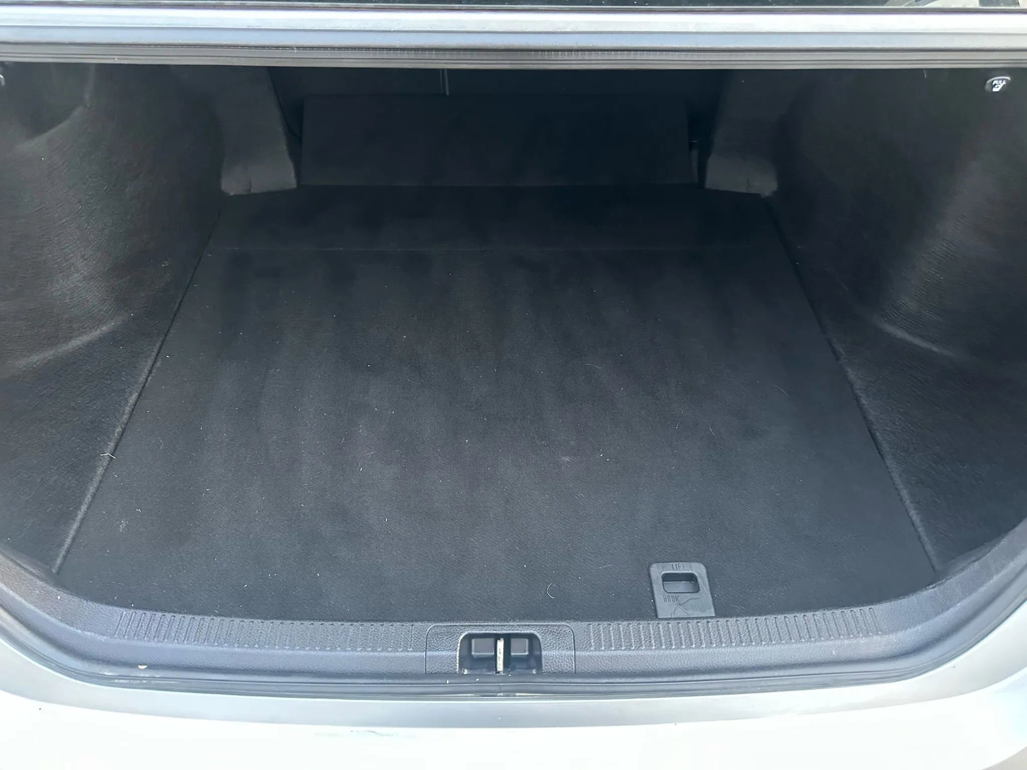 Used 2019 Toyota Camry XLE image 28