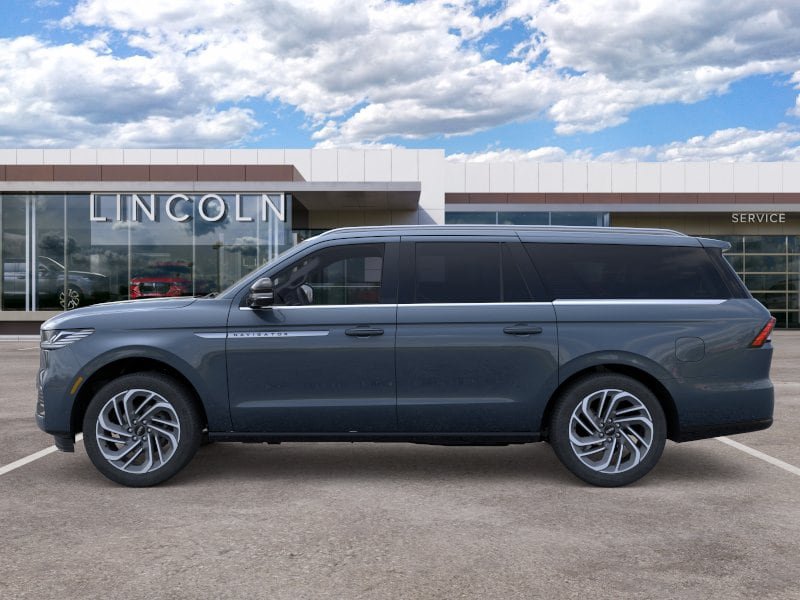 New 2026 Lincoln Navigator L Reserve AWD/4WD image 26