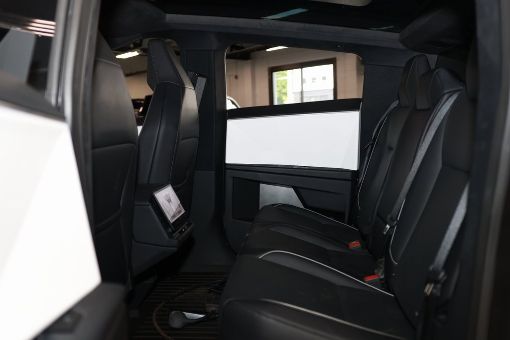 Used 2024 Tesla Cybertruck AWD Crew Cab image 12