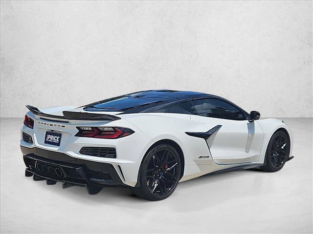 Used 2025 Chevrolet Corvette Z06 RWD image 5