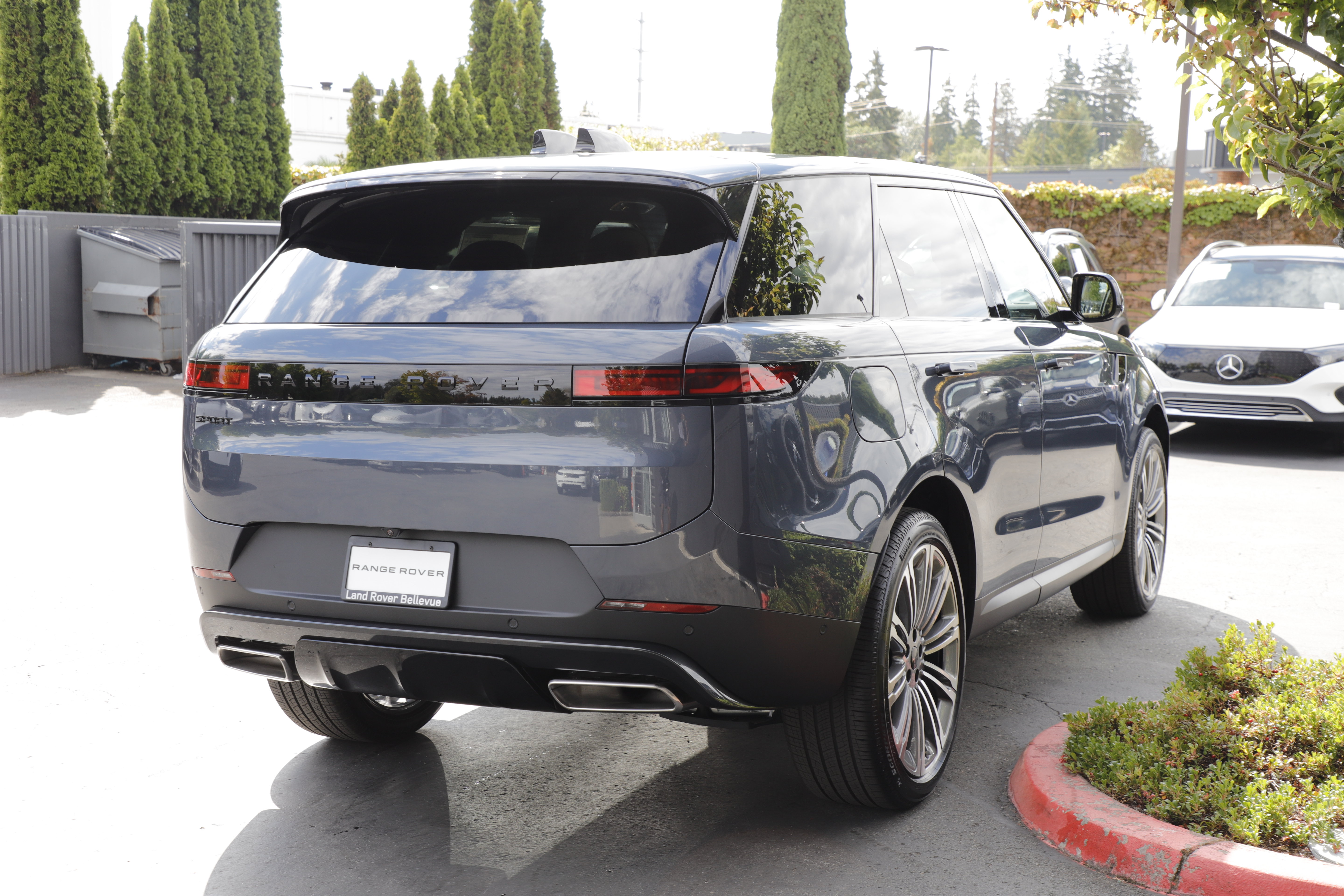 New 2026 Land Rover Range Rover Sport SE AWD/4WD image 10