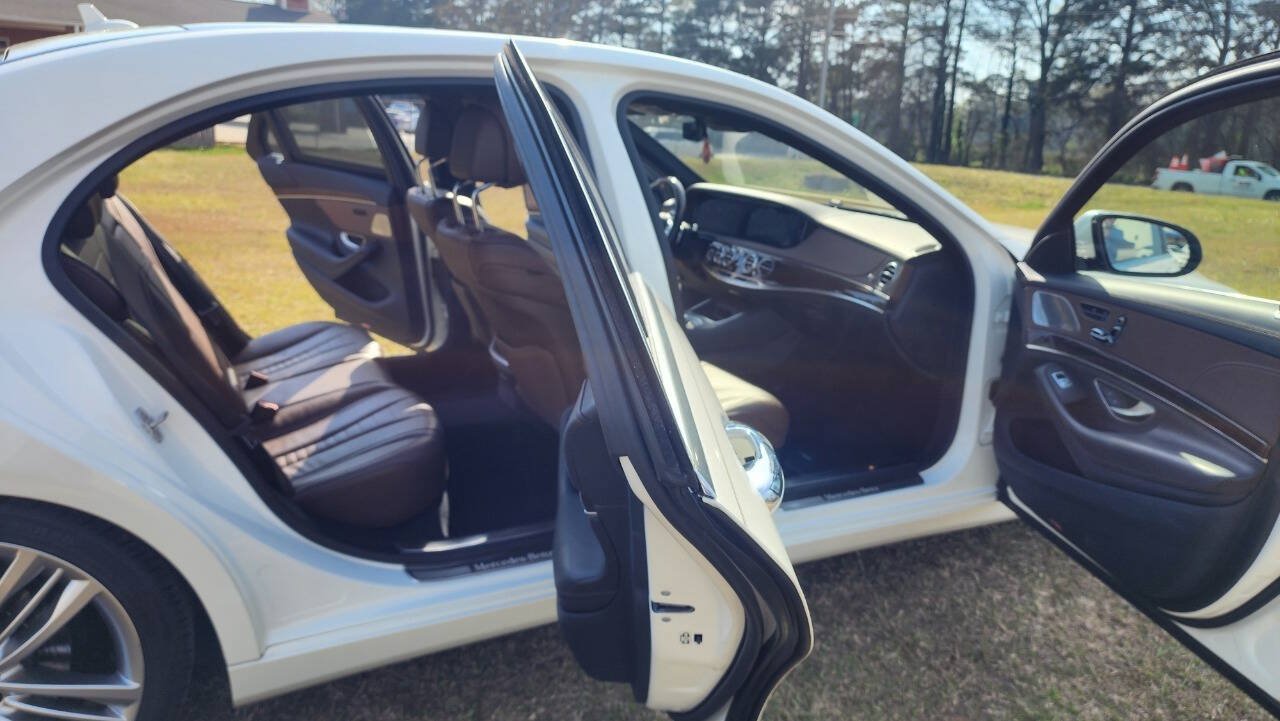 Used 2018 Mercedes-Benz S 560 Sedan image 30