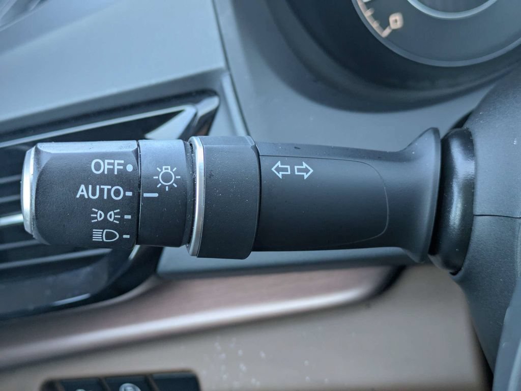 Used 2024 Acura RDX w/ Technology Package AWD/4WD image 30