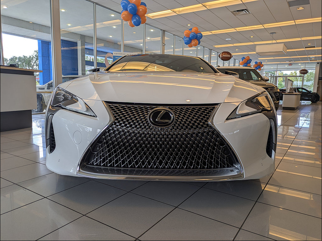 Used 2025 Lexus LC 500 Coupe w/ Dynamic Handling Package RWD image 4