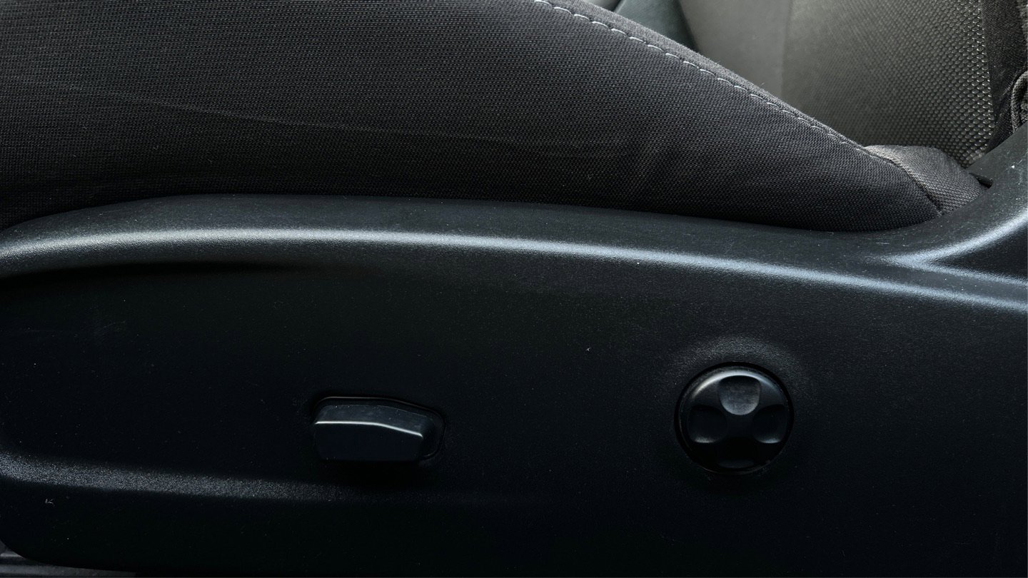 Used 2015 Dodge Challenger R/T RWD image 51