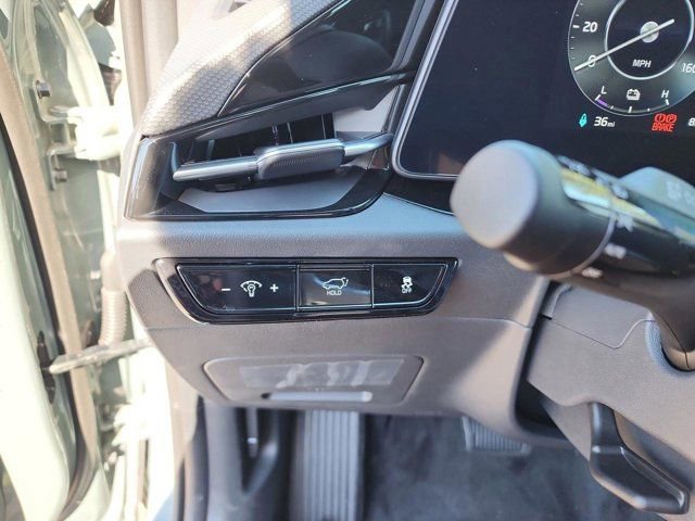 Used 2025 Kia Niro Wind w/ Wind Preserve Package FWD image 17