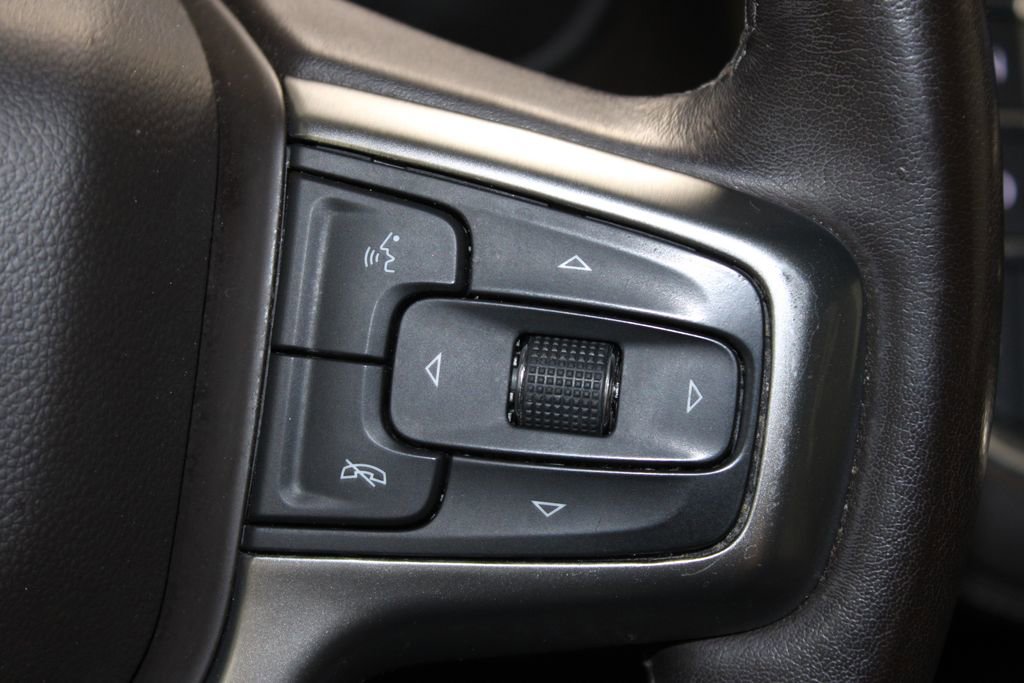 Used 2022 Chevrolet Tahoe LT w/ Luxury Package RWD image 37