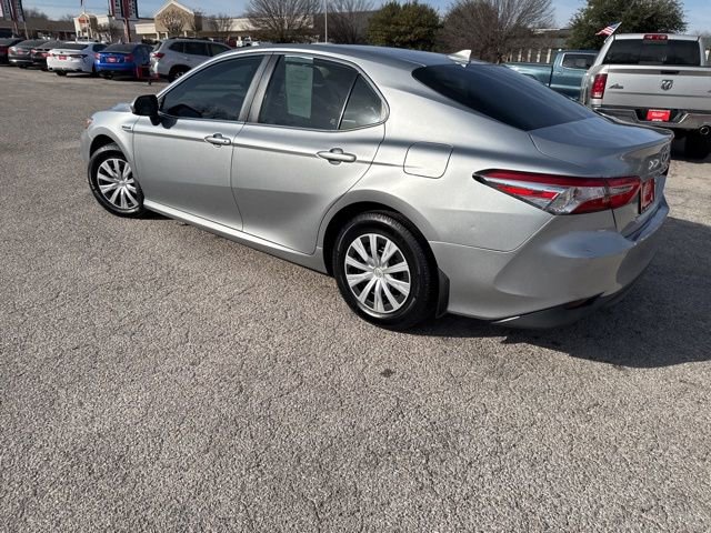 Used 2020 Toyota Camry LE image 21