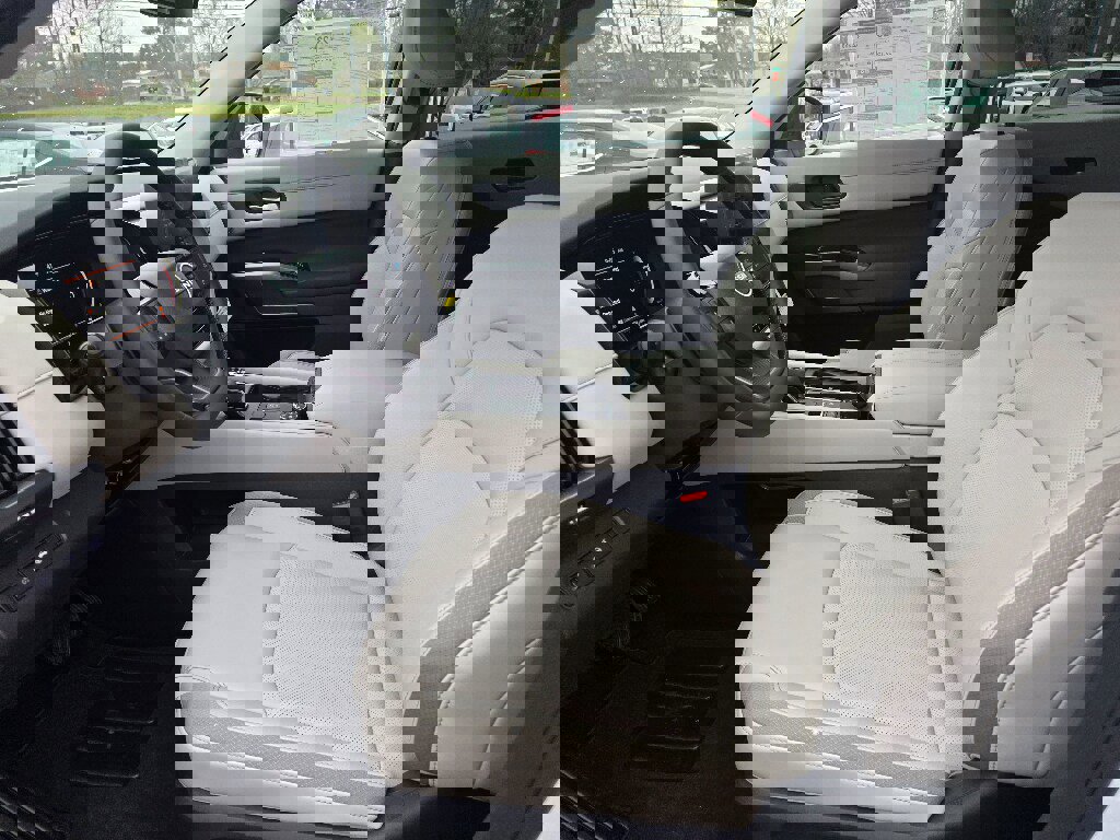 New 2026 Nissan Pathfinder SL image 13