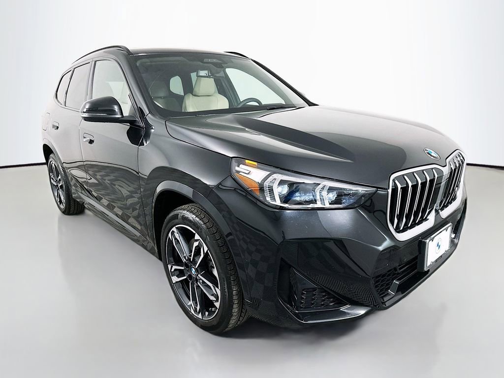 Certified 2025 BMW X1 xDrive28i w/ Premium Package image 3