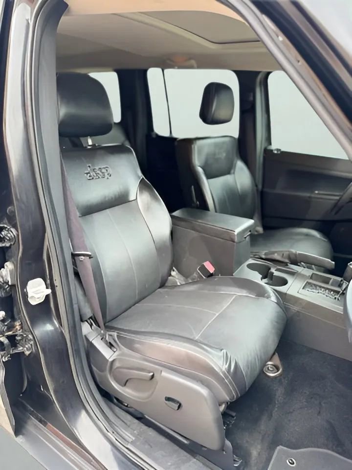 Used 2012 Jeep Liberty Sport AWD/4WD image 23