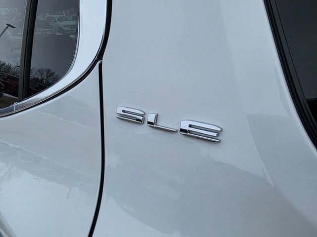 Used 2023 GMC Acadia SLE w/ Driver Convenience Package image 14