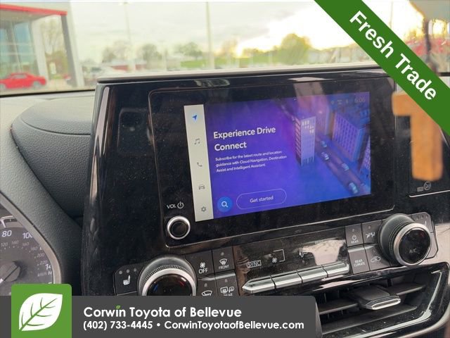 Used 2023 Toyota Highlander XLE AWD/4WD image 13