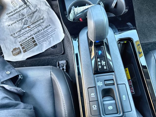 Used 2025 Toyota Prius XLE image 28