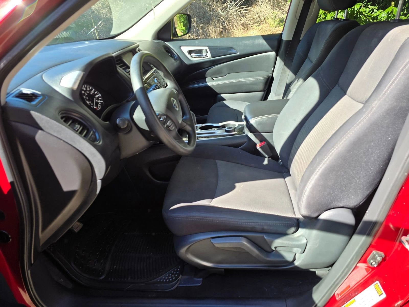 Used 2018 Nissan Pathfinder S AWD/4WD image 20