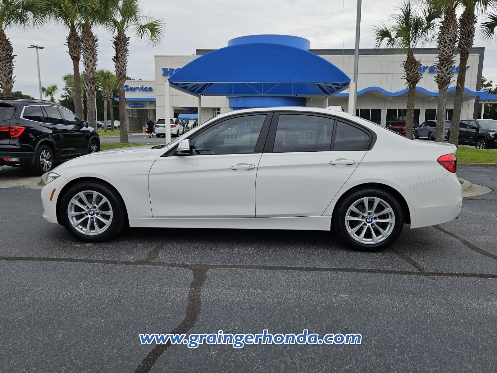 Used 2018 BMW 320i xDrive Sedan AWD/4WD video 2