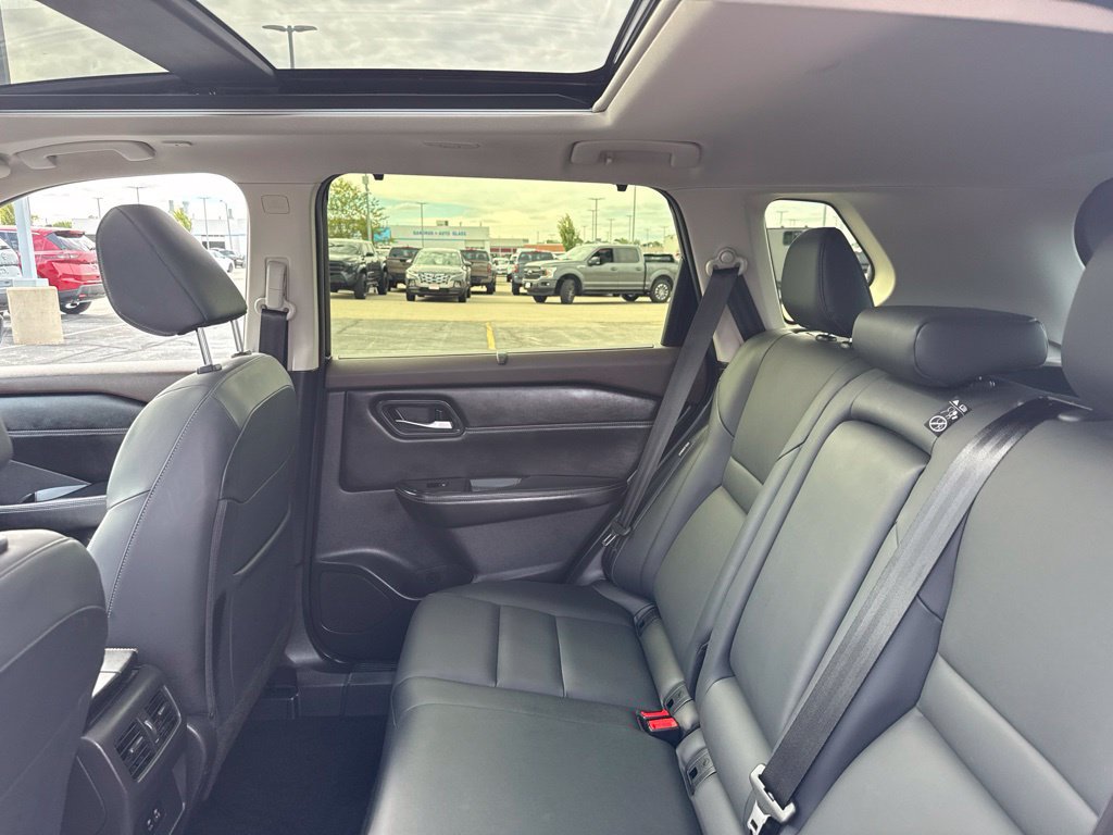 Certified 2023 Nissan Rogue SV w/ SV Premium B Package AWD/4WD image 28
