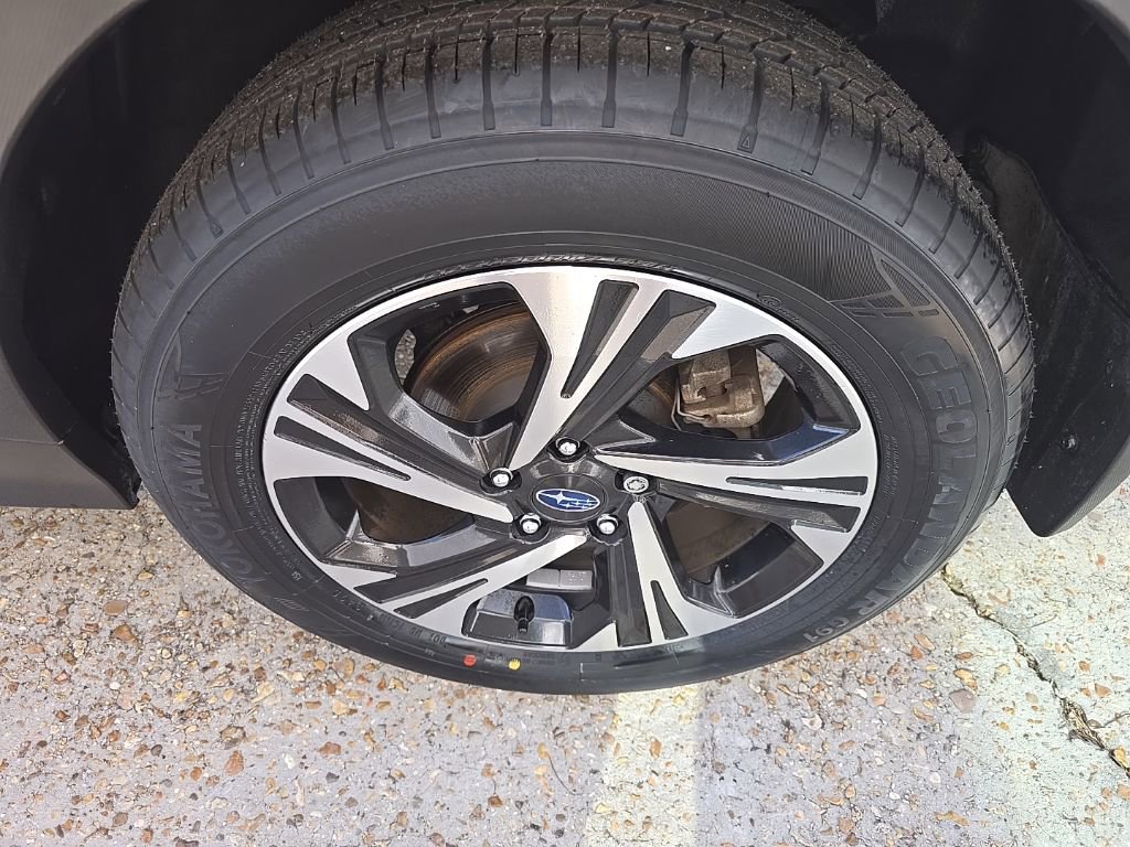 Used 2024 Subaru Crosstrek 2.0i Premium image 32