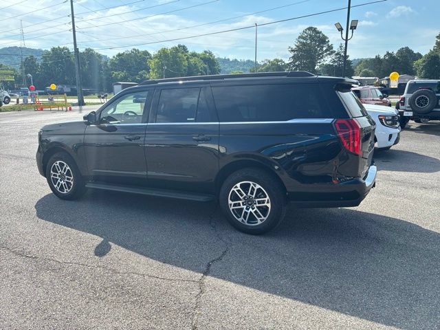 Used 2025 Ford Expedition Max Active AWD/4WD image 6