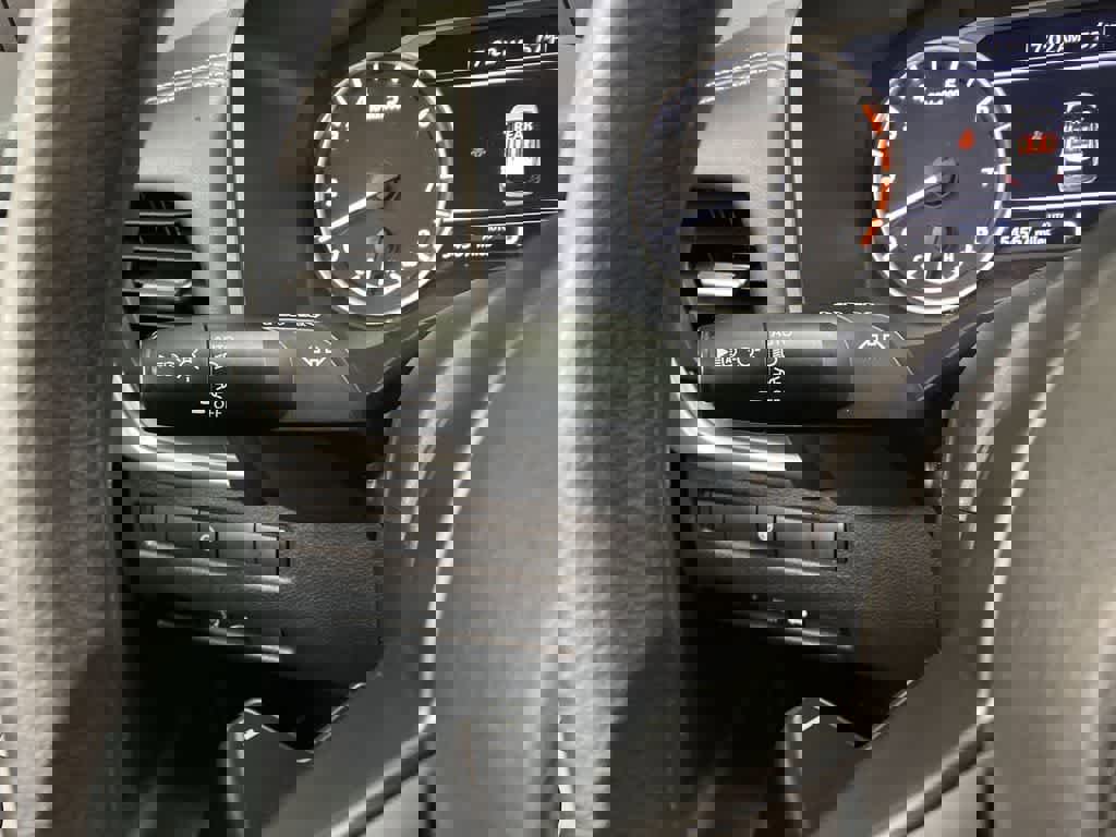 Used 2024 Nissan Rogue SV image 23