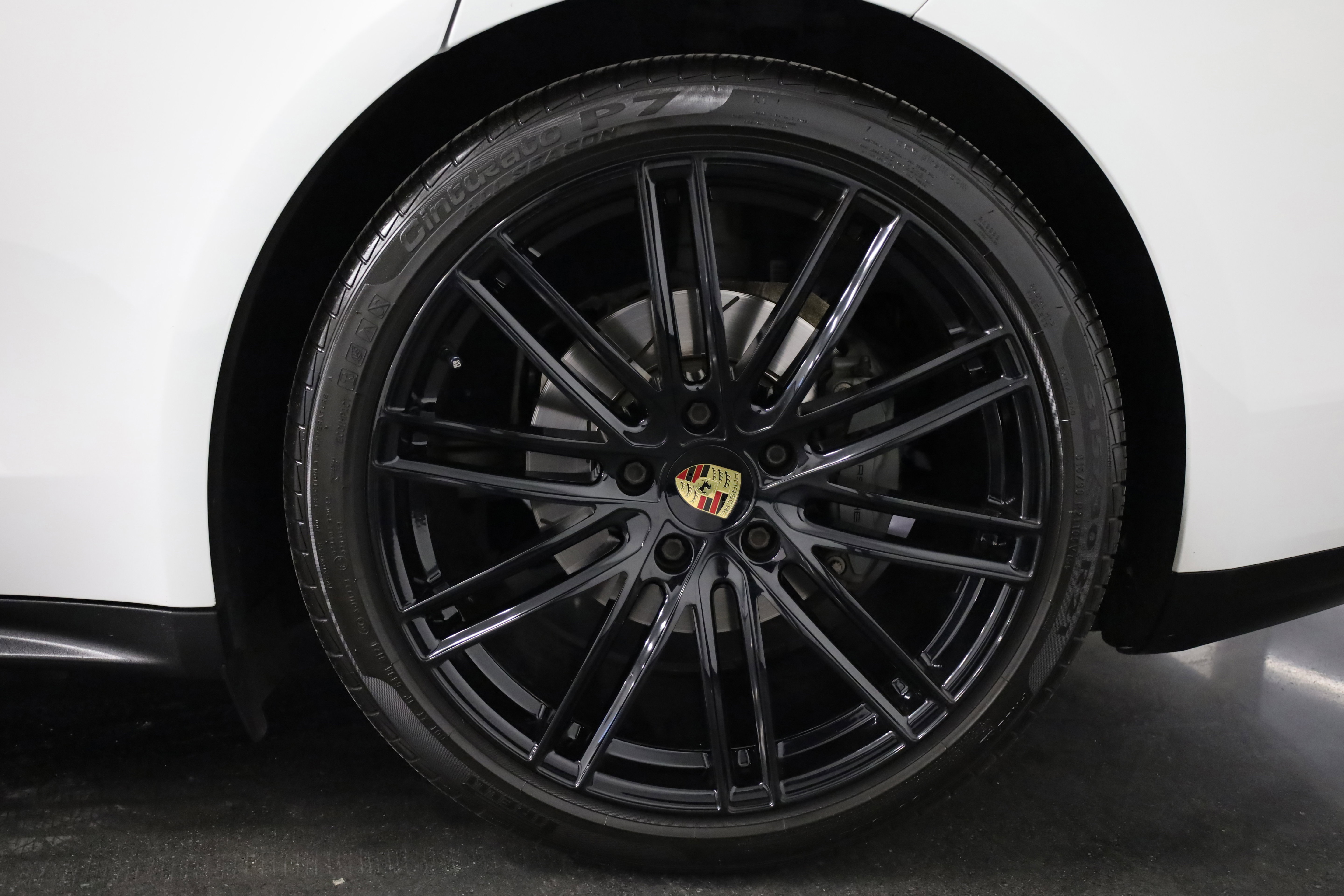 Used 2018 Porsche Panamera 4S image 10