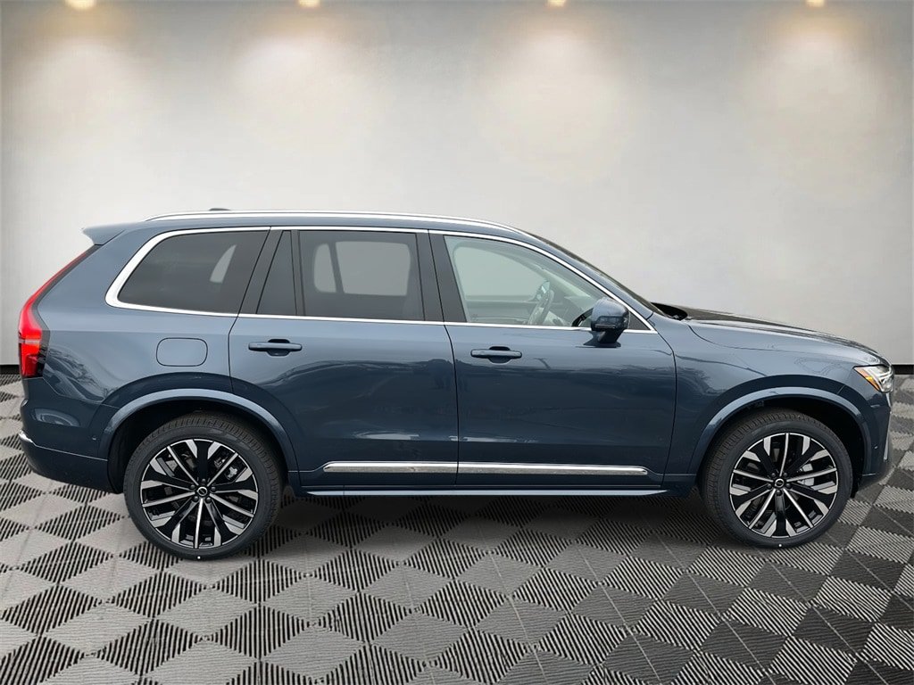 Certified 2026 Volvo XC90 B6 Ultra AWD/4WD image 2