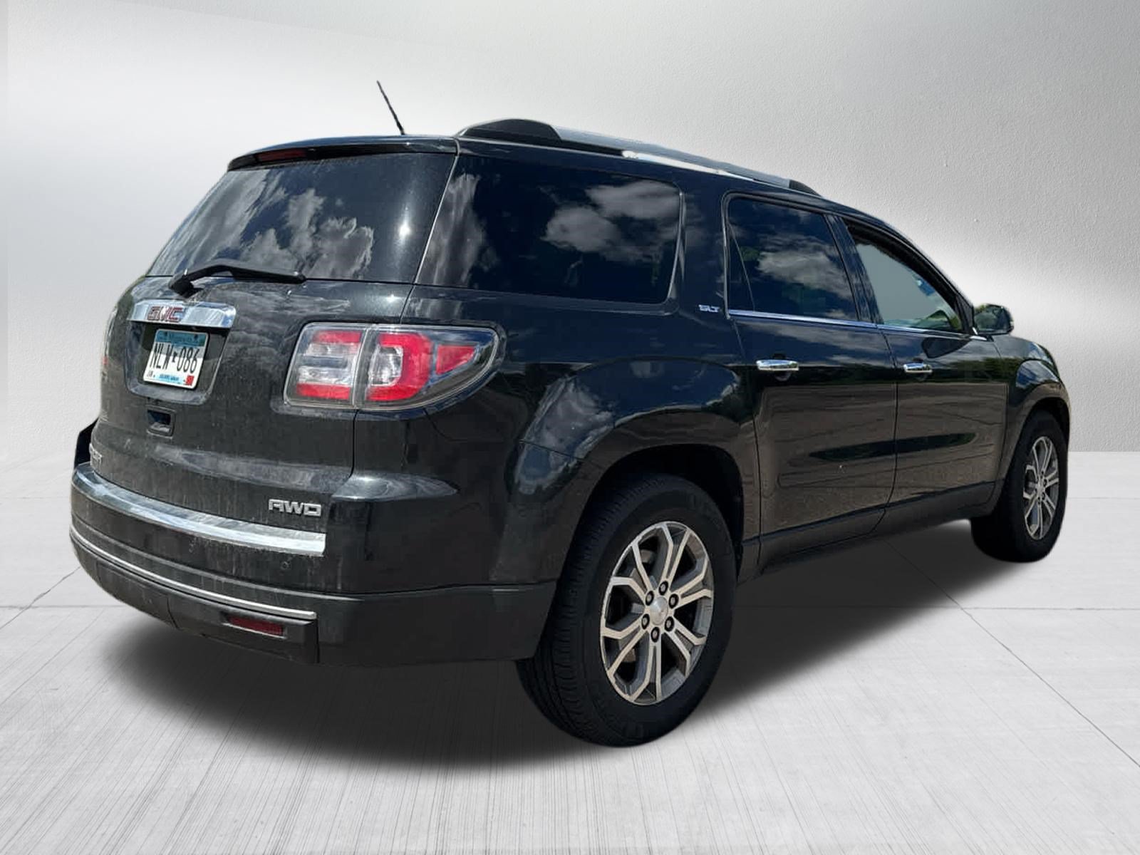 Used 2015 GMC Acadia SLT w/ Open Road Package AWD/4WD image 8