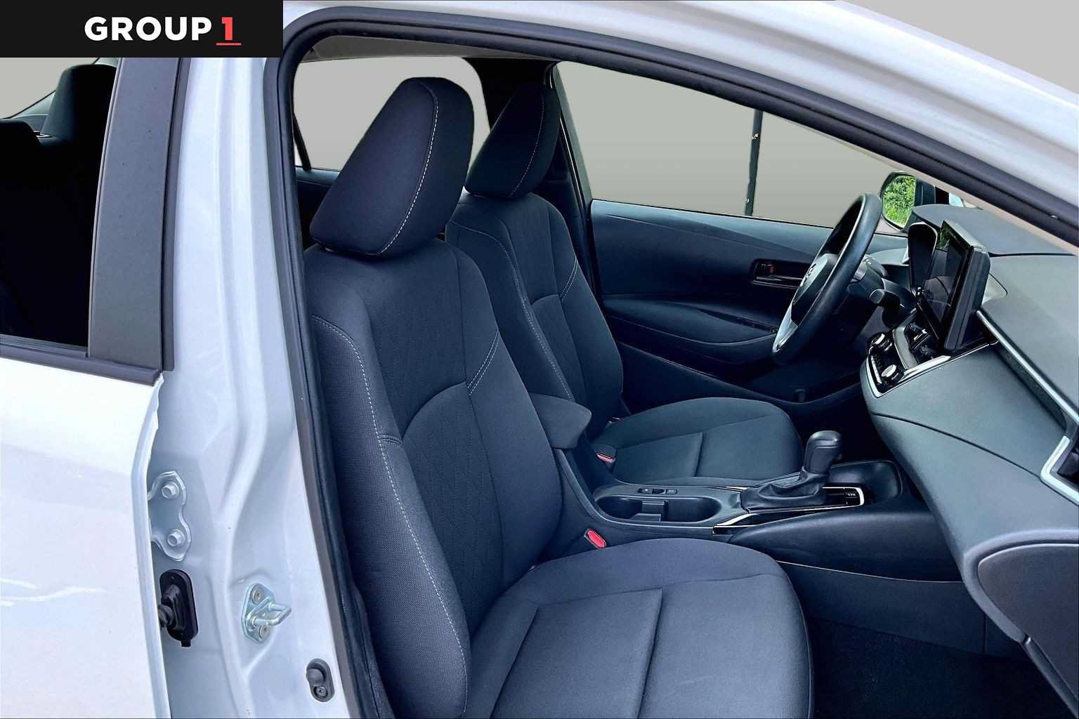 Used 2024 Toyota Corolla LE FWD image 8