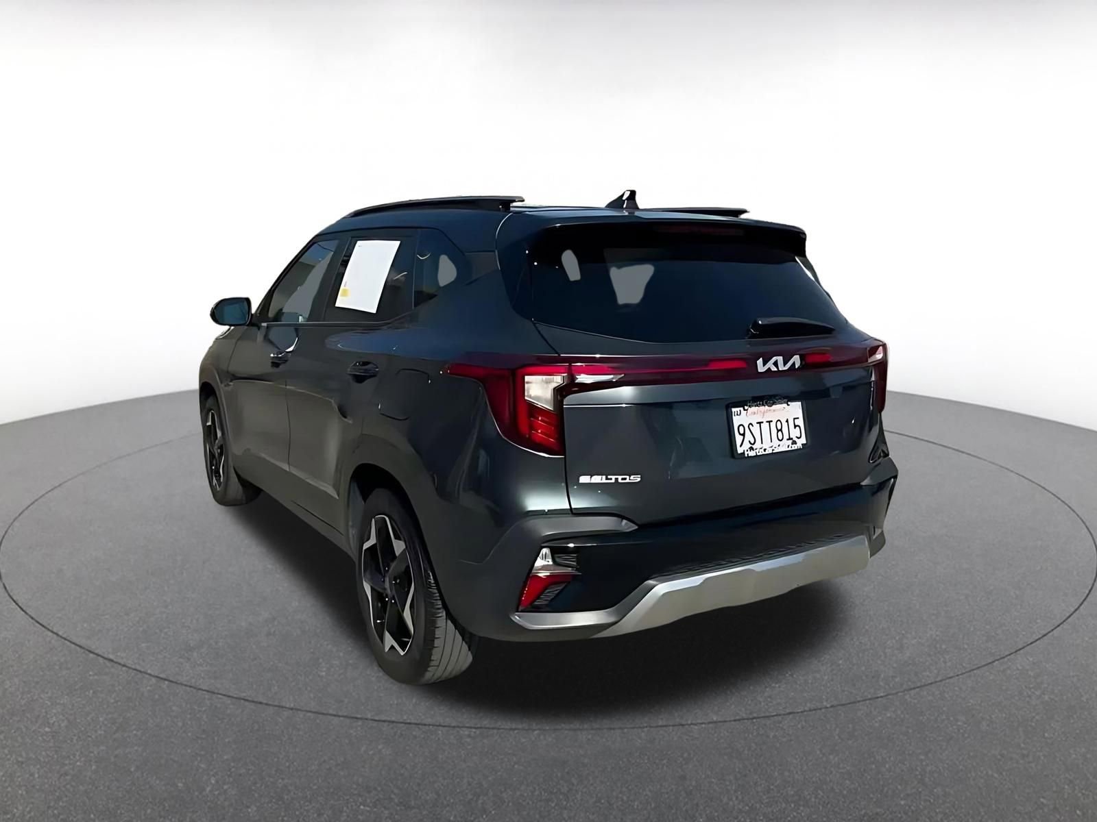 Used 2025 Kia Seltos S image 11