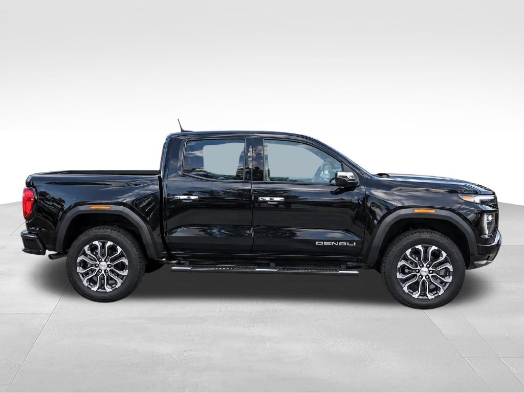 New 2026 GMC Canyon Denali AWD/4WD image 9