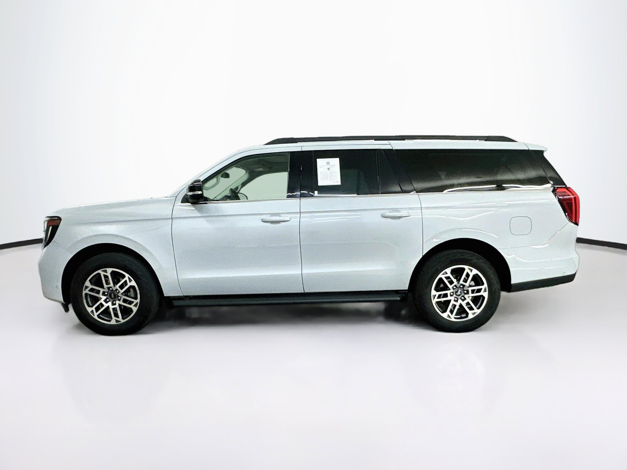 Used 2025 Ford Expedition Max Active AWD/4WD image 4