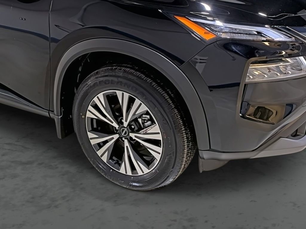 Used 2023 Nissan Rogue SV image 14