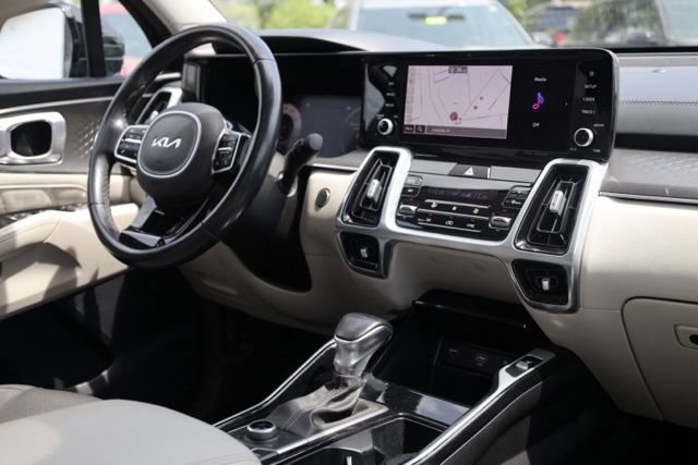 Used 2023 Kia Sorento SX AWD/4WD image 41