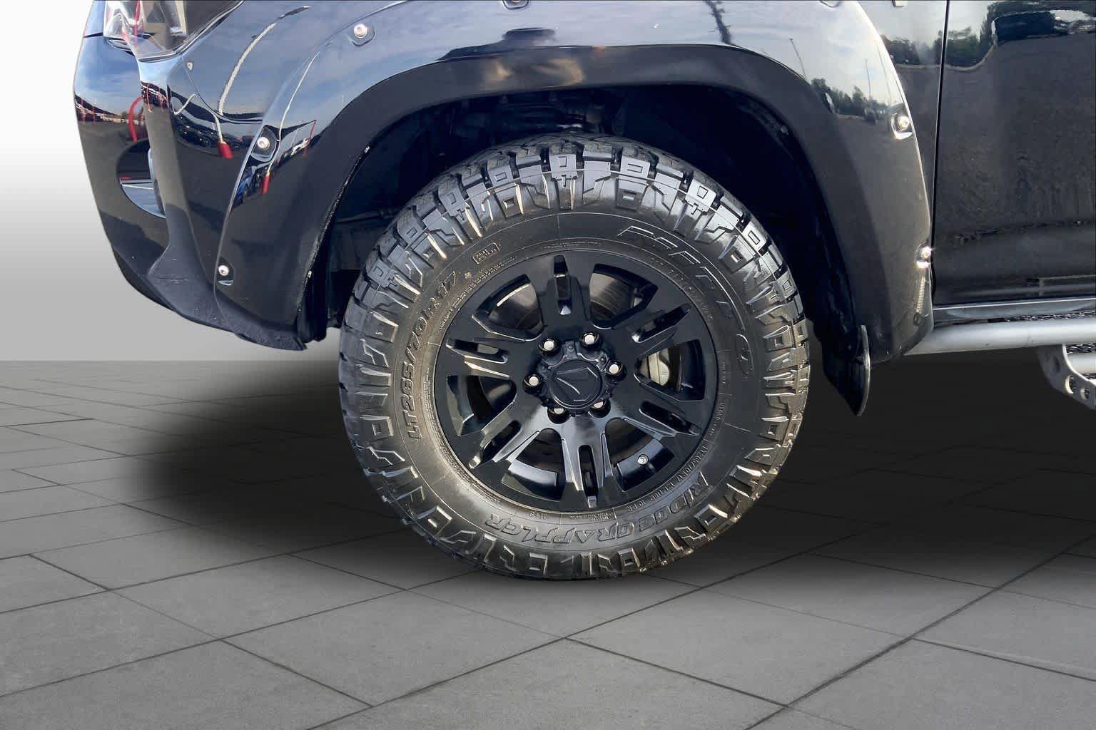 Used 2016 Toyota 4Runner SR5 Premium AWD/4WD image 11