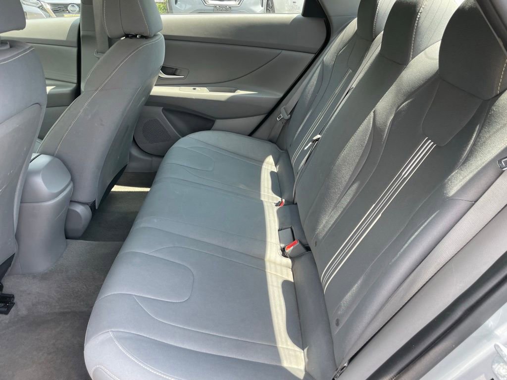 Used 2023 Hyundai Elantra SEL image 7