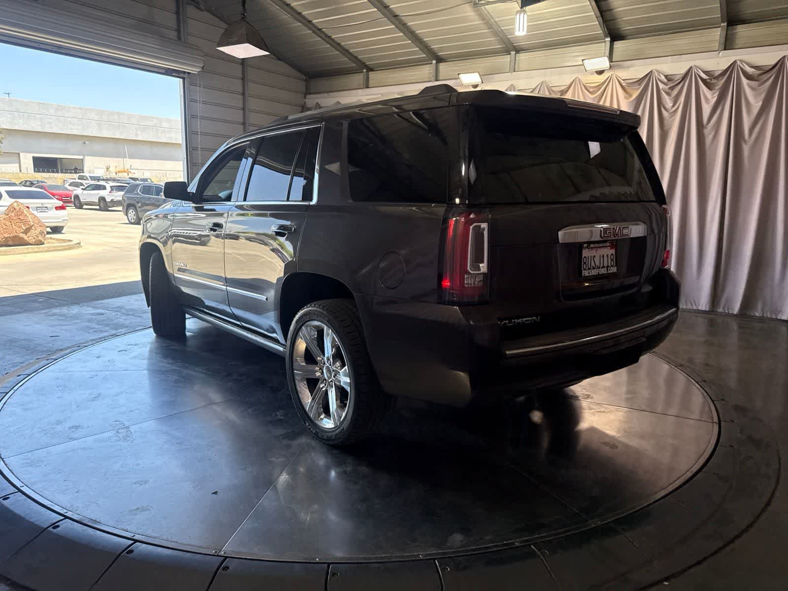 Used 2017 GMC Yukon Denali w/ Open Road Package RWD image 5