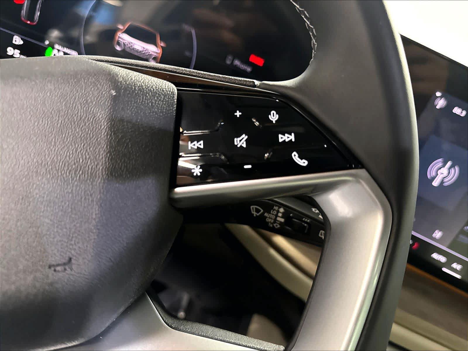 Used 2025 Audi Q5 Premium AWD/4WD image 20
