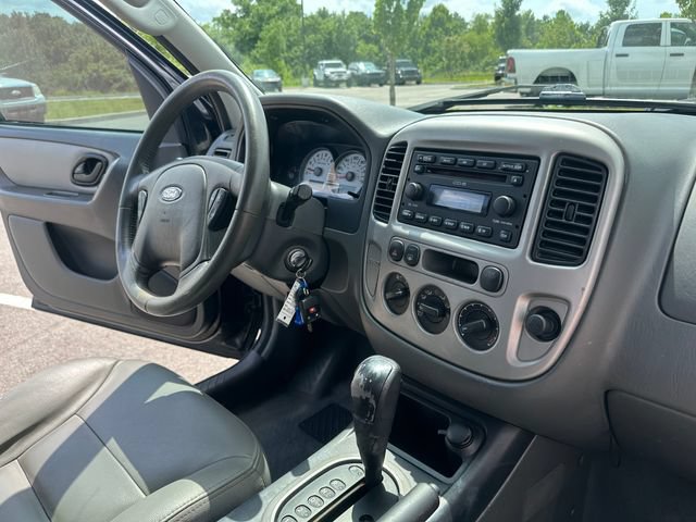 Used 2005 Ford Escape XLT AWD/4WD image 29