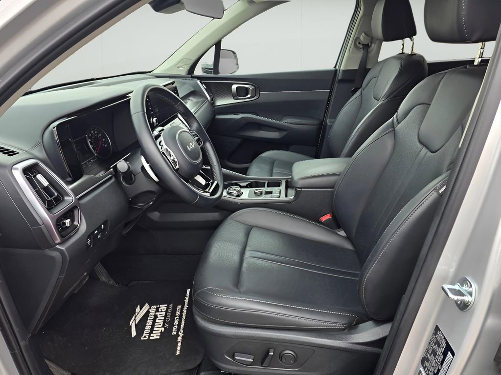 Used 2024 Kia Sorento EX image 30