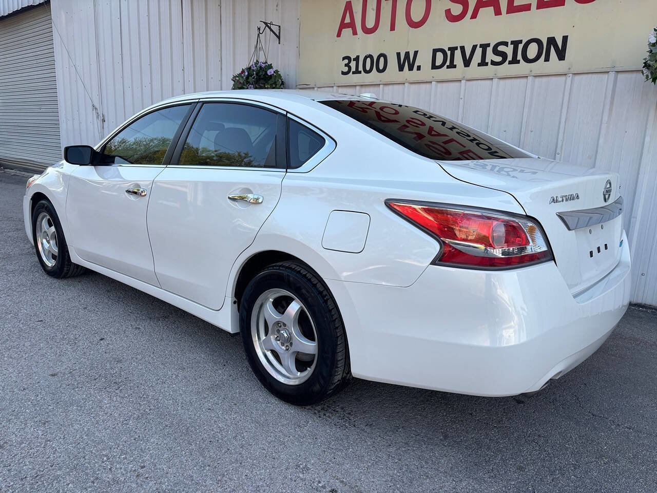 Used 2014 Nissan Altima 2.5 S w/ Display Audio Package image 5