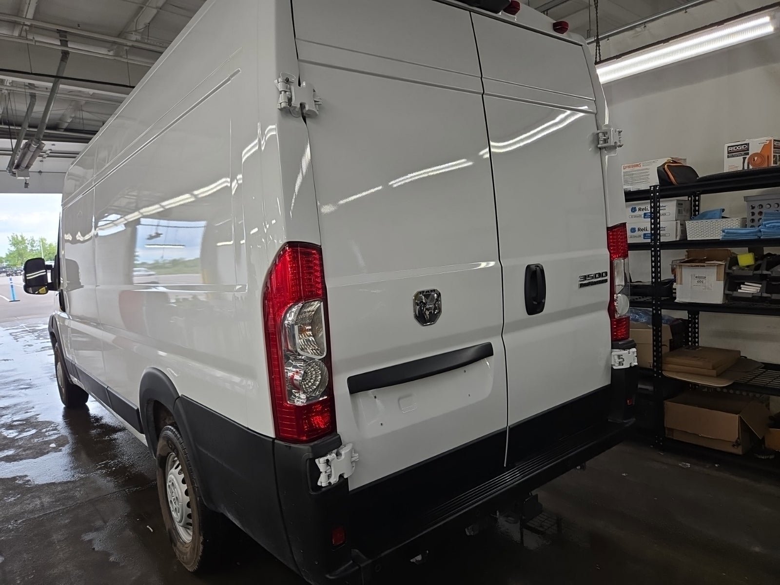 Used 2025 RAM ProMaster 3500 w/ Convenience Group image 4