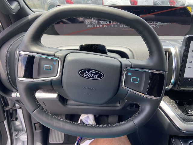 New 2026 Ford Expedition Platinum w/ Stealth Appearance Package AWD/4WD image 17