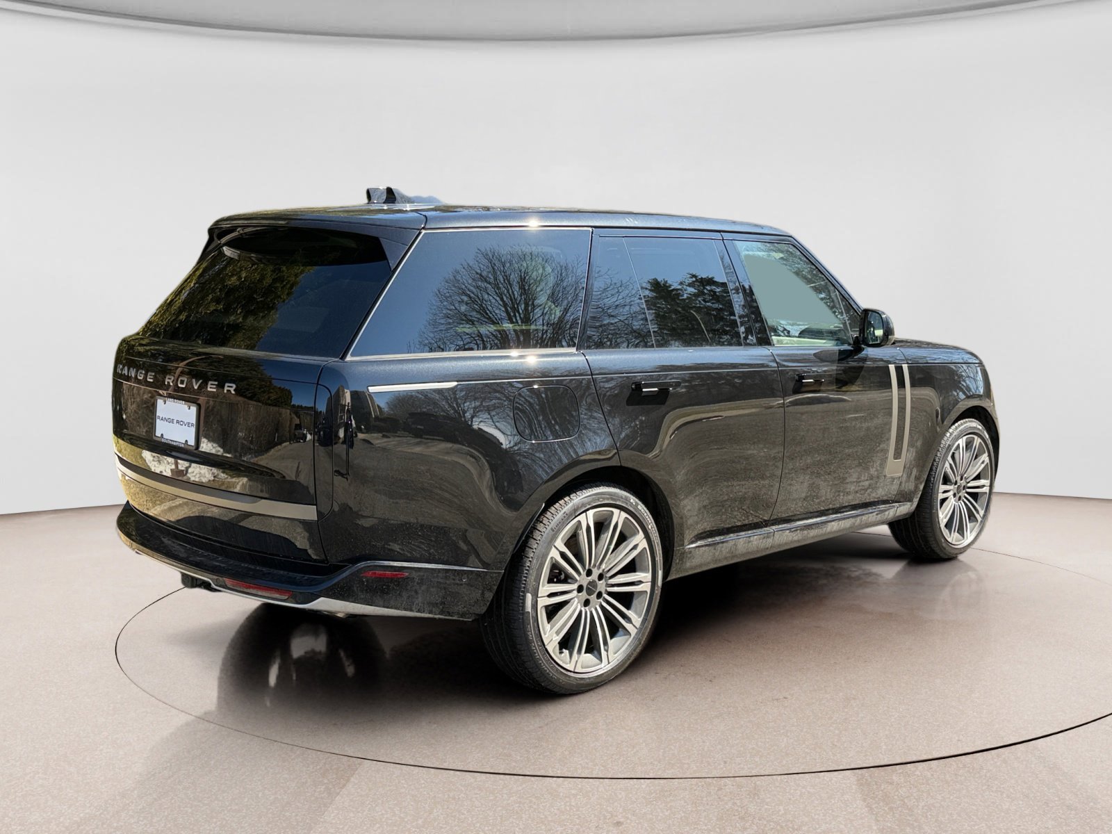 New 2026 Land Rover Range Rover SE image 5